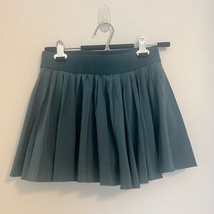 Elegant Gray Pleated Skirt